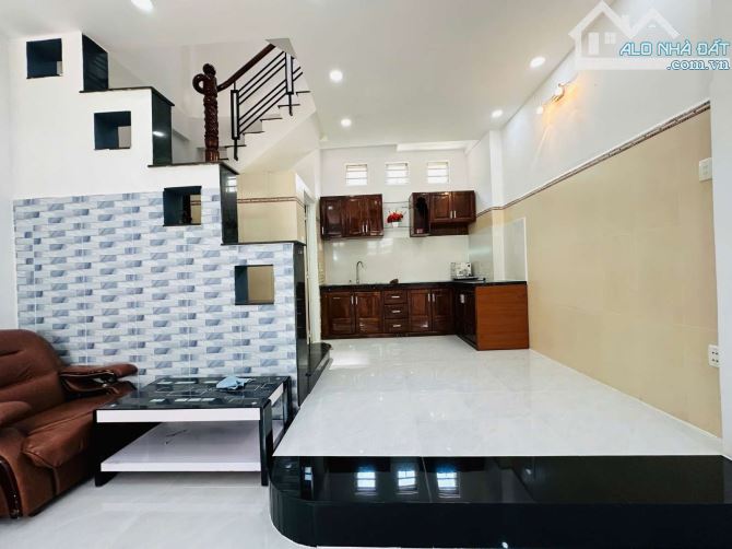 GIÁ TỐT 9 TỶ - BÁN NHÀ BÌNH THẠNH - HXH SÁT MT PHAN VĂN TRỊ - 5 TẦNG (4x14) 7PN 8WC - 6