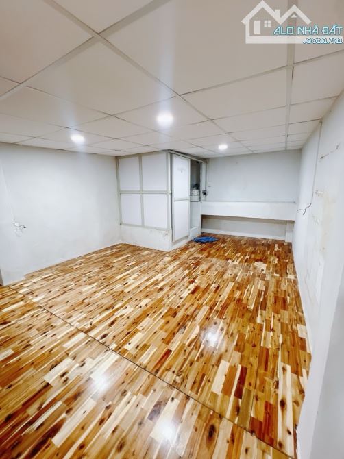 NHÀ MẶT 💵 ĐƯỜNG SỐ Q4 - 73,4m2 - 3 TẦNG BTCT . ĐƯỜNG 6m XE 7 CHỔ VÔ TƯ RA VÀO - 6