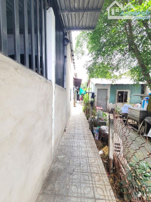 Bán nhà cấp 4 phía sau có 4 phòng trọ p.Tân Đông Hiệp Tp.Dĩ An chỉ 3ty150 TL M6983 - 6