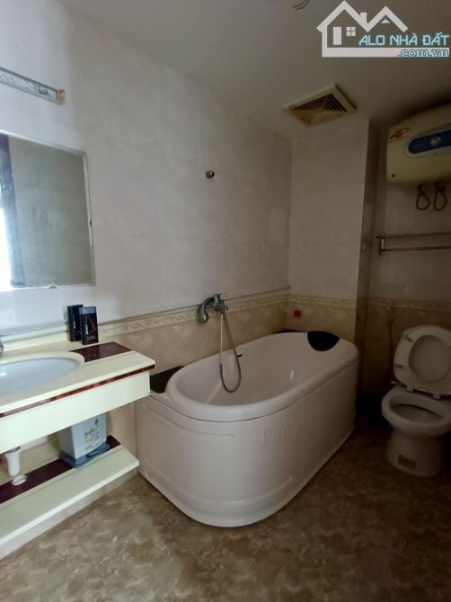 Bán nhà Nguyễn Văn Cừ,Long Biên 4 tầng,60m,mt8.5m gần oto nhỉnh 10 tỷ - 6