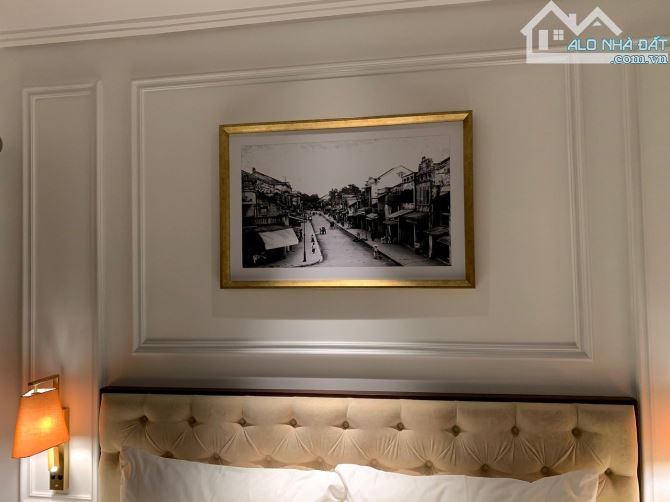 Bán khách sạn mặt phố Hàng Bè sát Hồ Gươm sổ đỏ 183m2, 11 tầng, 38 phòng - Giá 170 tỷ