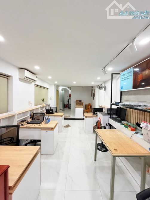Nhà bán: đường cách mạng tháng tám. Q Tân Bình. DTSD 62m2. Giá 13,9 tỷ - 7