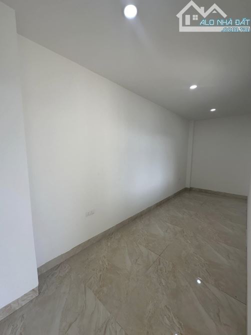 Nhà đẹp 7 tầng, thang máy, 37m, ô tô vào nhà, ở sướng, kinh doanh đỉnh cao, Tôn Đức Thắng - 7