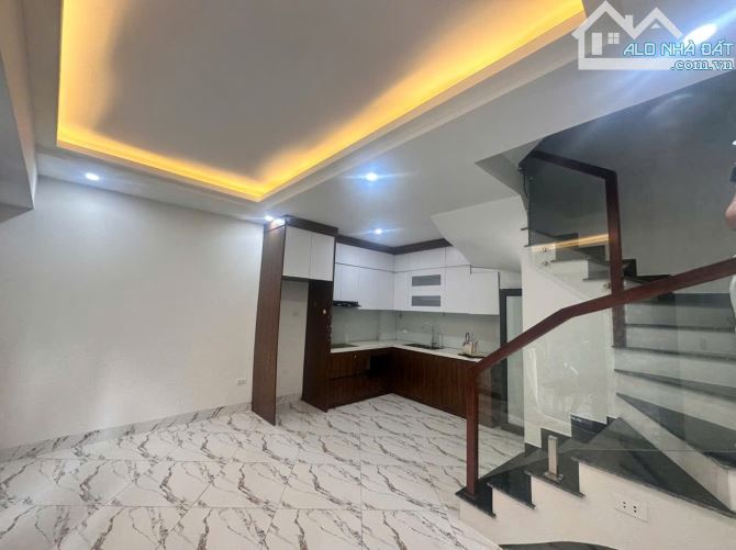 BÁN NHÀ PHỐ PHÚC ĐỒNG LONG BIÊN 6 TỶ 35m 5 TẦNG MT 4m Ô TÔ KINH DOANH FULL NT - 7