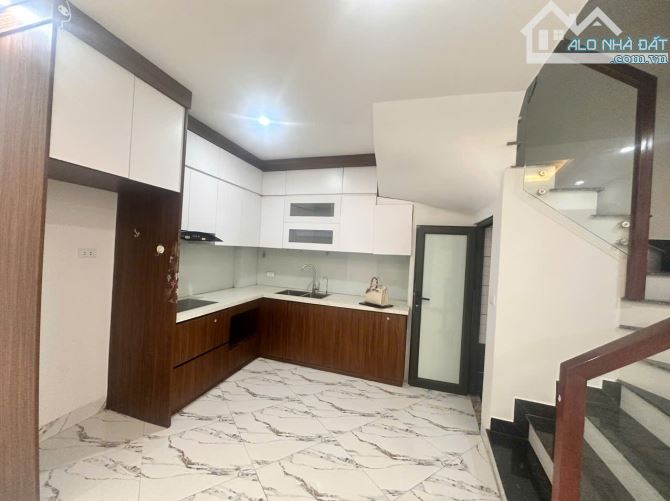 BÁN NHÀ PHỐ PHÚC ĐỒNG LONG BIÊN 6 TỶ 35m 5 TẦNG MT 4m Ô TÔ KINH DOANH FULL NT - 8