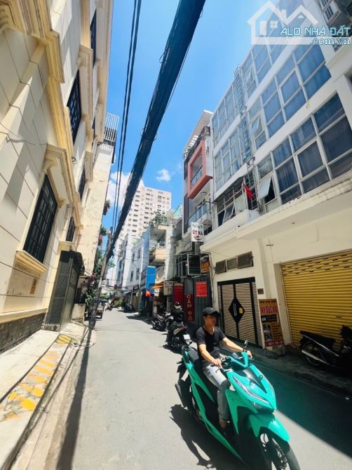 Bán nhà 5 tầng  Nguyễn Gia Trí    .DT 78 m2. Giá 21.5 tỷ ,P25 Bình Thạnh - 8
