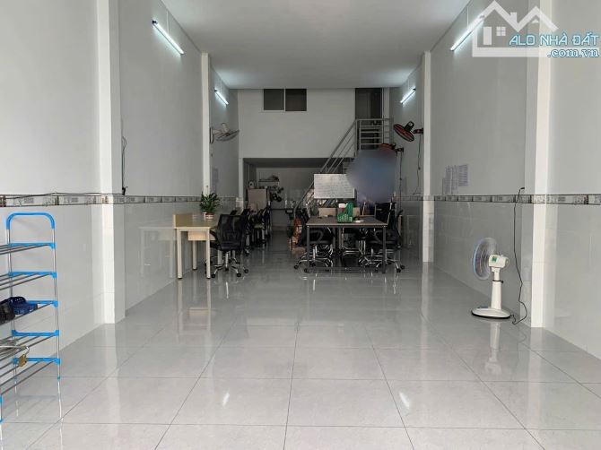 Nhà bán: đường Lê Sát. Q Tân Phú. DTSD 71m2. 2 tầng. Giá 7,3 tỷ - 8