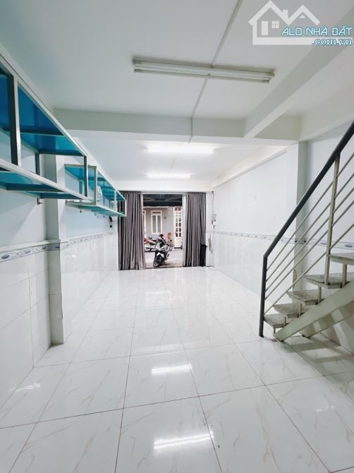 NHÀ MẶT 💵 ĐƯỜNG SỐ Q4 - 73,4m2 - 3 TẦNG BTCT . ĐƯỜNG 6m XE 7 CHỔ VÔ TƯ RA VÀO - 9