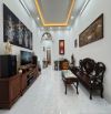 Bán nhà sân cổng 90m2 phố Lê Lợi ngõ đẹp - Oto đỗ sát nhà
