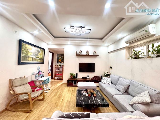 Bán căn hộ chung cư CT20 KĐT Việt Hưng,Đoàn Văn Minh,Long Biên, căn góc 3 ngủ chỉ 5,45 tỷ