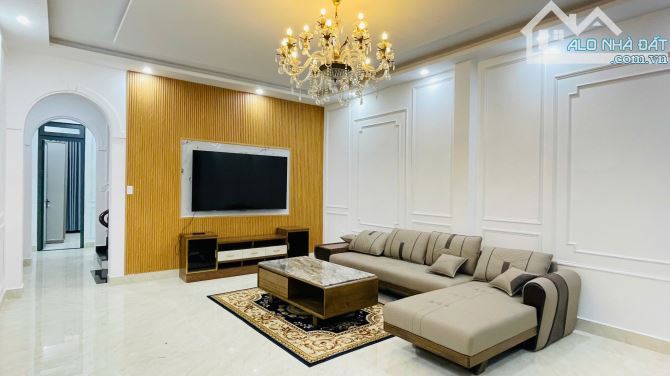 🌿 Bán Nhà Mới 96%  Trung Tâm TP. Đà Lạt, 4 phòng ngủ, 4 nhà vệ sinh, Hồ Xuân Hương 1.5km - 8