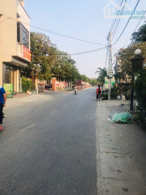 Đất đấu giá Thuỵ Lôi Thư Lâm Đông Anh , ô tô tránh , vỉa hè
