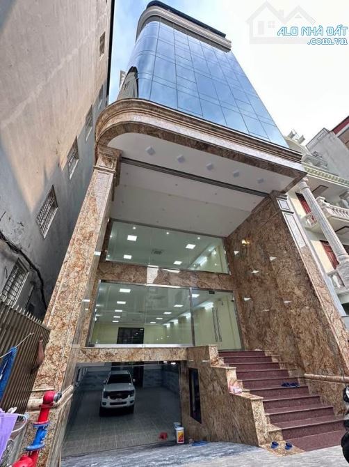 Bán tòa nhà 8 tầng thang máy đường Nguyễn Viết Xuân, 95m2, 2 mặt tiền 5,3m, View hồ KD