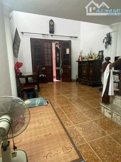 CHỈ 6.5 TỶ CÓ NGAY NHÀ HÀO NAM – Ô CHỢ DỪA - ĐỐNG ĐA - DT 32M2-5T- Ở NGAY