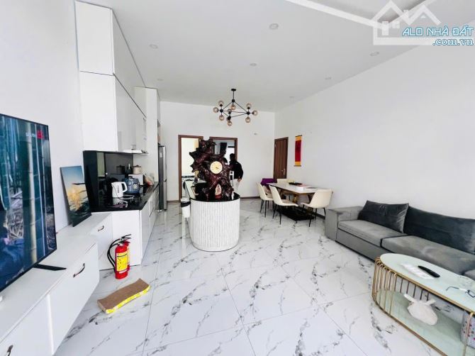 🏡 Bán Nhà phố 86m², 6 phòng,sổ riêng,Hẻm ô tô Đà Lạt, gần trung tâm,P3,phường Xuân Hương
