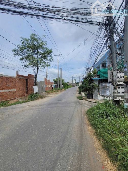CẦN BÁN LÔ ĐẤT THỔ VƯỜN 517m2  MẶT TIỀN ĐƯỜNG TẬP ĐOÀN 2 THỊ TRẤN CẦN GIUỘC  LONG AN