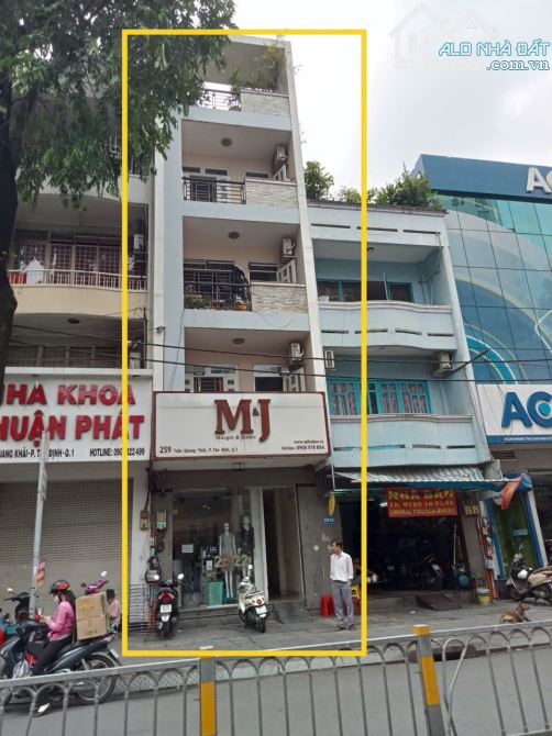 Nhà Phố Mặt Tiền 5 lầu đường Trần Quan Khải Quận 1 (4.3x16m) HĐT: 65tr/tr Giá: 30 Tỷ.