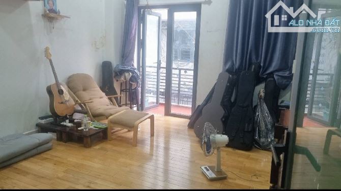 🏠 NHÀ LÊ VĂN SỸ, TRUNG TÂM Q3 - 4 LẦU - NGANG HƠN 4M - HẺM XE HƠI 6M - GIẢM 1 TỶ CÒN 13 T