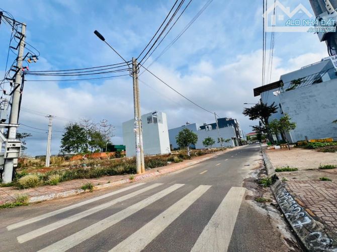 LÔ GÓC 2 MẶT TIỀN NGUYỄN HỮU THỌ NỐI DÀI, KHU ĐẤU GIÁ MỚI LÊ VỤ PHƯỜNG TÂN LẬP