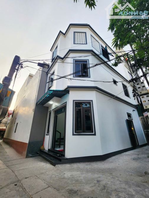 Bán nhà 3 tầng lô góc thiết kế hiện đại ngõ khúc thừa dụ, tp hải dương