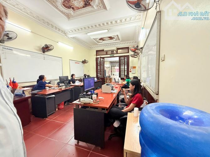 Bán nhà mặt phố Hoàng Quốc Việt, Bắc Từ Liêm, 76/121m2, 6 tầng, mặt tiền 4.5m, giá 49.9 tỷ