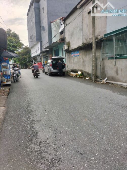 BÁN ĐẤT TRỤC CHÍNH Đ.SƠN ĐÔNG, NAM SƠN, BN. VỊ TRÍ KINH DOANH. DT 167,5M2 MT 7,7M
