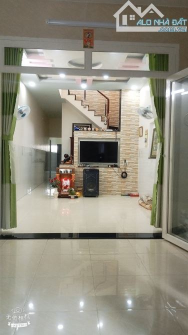 HÀNG NGON MỚI CẬP BẾN - TÂN ĐÔNG HIỆP - DĨ AN