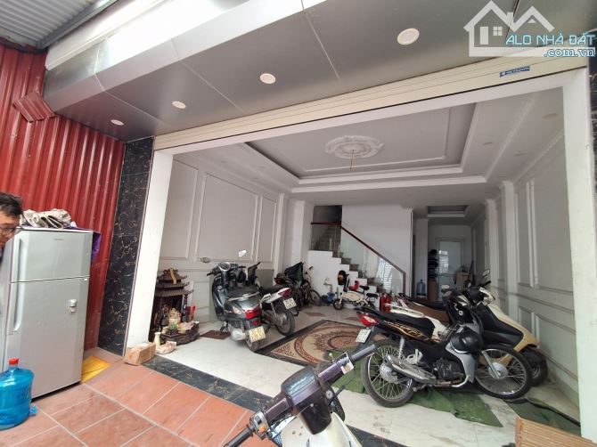 Bán nhà đối diện Aeon Mall, Gara, Thang Máy, 100m2, 6 tầng, mặt tiền 5.3m, giá nhỉnh 15 tỷ