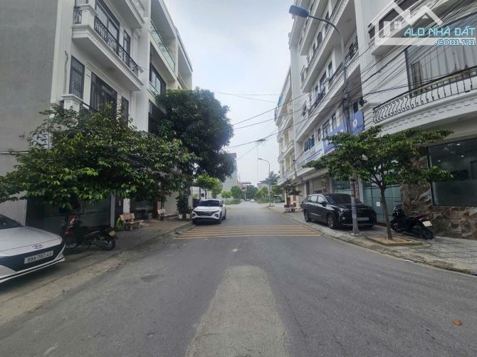 Bán lô áp góc khu 8  đại phúc dt 74m mt 4.5m hướng tn giá 7.95 tỷ