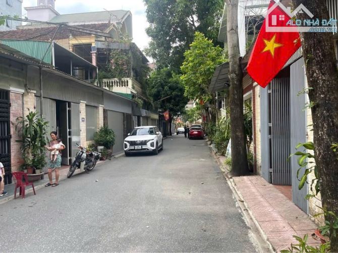Bán 90m2 đất đẹp Ngõ đường Duy Tân, Hưng Phúc - P. Trường Vinh