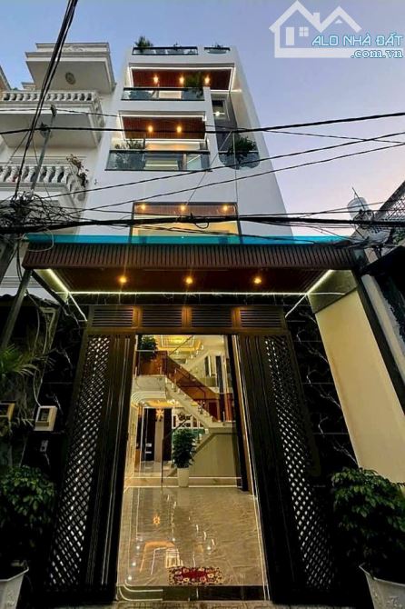 Nhà đẹp 5 tầng 56m² Q12 cách 10 ra mặt tiền Lâm Thị Hố,nội thất đầy đủ,giá chỉ 6.3 tỷ