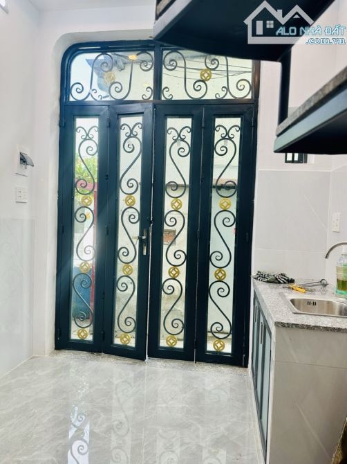 1/ NHÀ NHỎ QUẬN 6 - SỔ HỒNG RIÊNG - 2PN - CÁCH 1 CĂN RA MT LÒ GỐM - 1,68 TỶ
