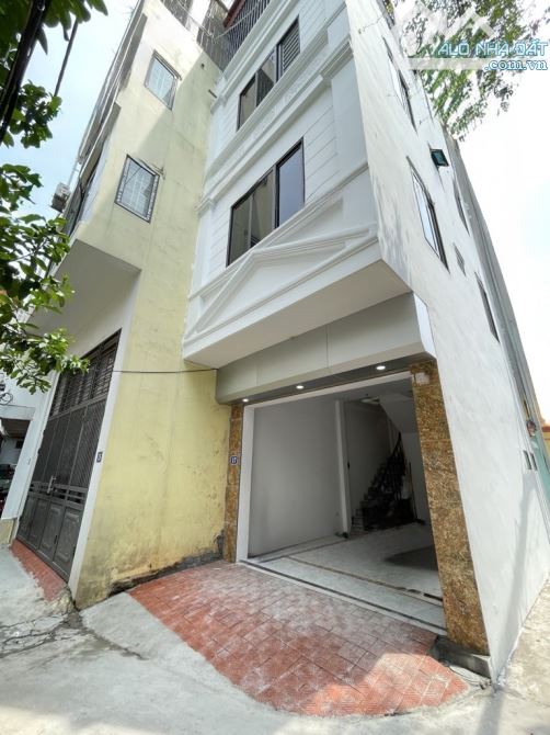 Cần bán nhà phố Nguyễn Lam, Long Biên 38m, 4 tầng , mặt tiền 4m, giá 6.45 tỷ.