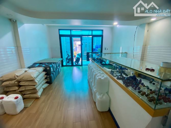 Nhà Đẹp Nguyễn Hữu Tiến Tân Phú - Ngang 5 Hiếm - HXT 8M - Giá Nhỉnh 12 Tỷ