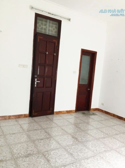 PHÂN LÔ NGHĨA ĐÔ – Ô TÔ TRÁNH – NHÀ DÂN XÂY KCBT – SỬA NHẸ THÀNH TÒA VP CỰC ĐẸP