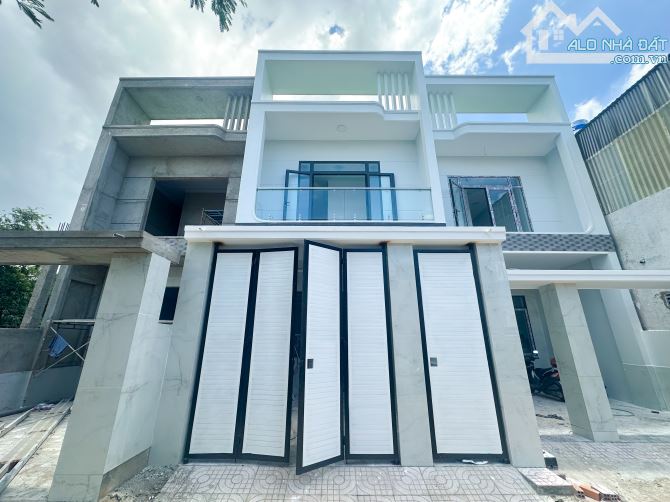 BÁN NHÀ 1 TRỆT 1 LẦU (HOÀN CÔNG). DT: 85M2 - NGANG 5M THUỘC KDC HOÀNG MINH CHÁNH P. HOÁ AN