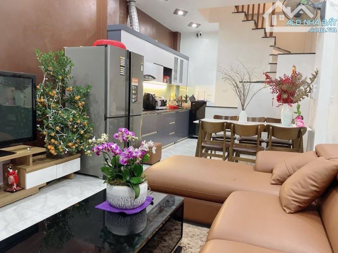 BÁN NHÀ AN THỌ - DÂN XÂY - NGÕ Ô TÔ THÔNG - 38M 4 TẦNG - 6.X Tỷ