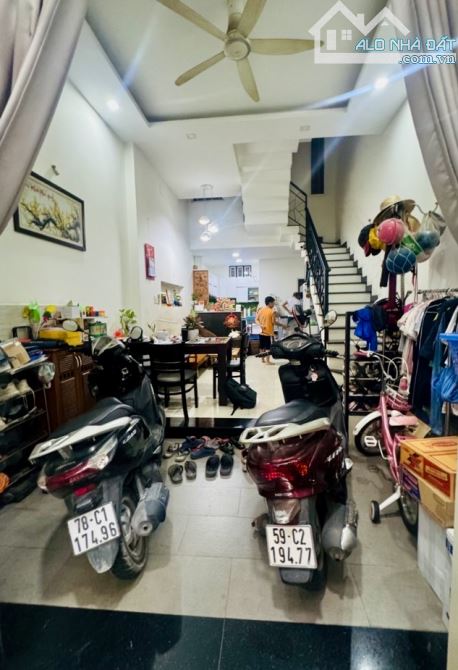 🏡NHÀ ĐẸP 4 TẦNG LUỸ BÁN BÍCH–HẺM XE HƠI THÔNG – SÁT MẶT TIỀN-50M2– GIẢM 500T CHỈ 6.5TỶ