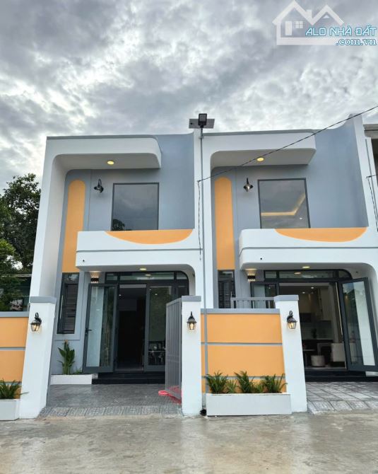 📢Bán nhà 2 tầng mới xây, kiệt ô tô tránh nhau đường Minh Mạng thông Võ Văn Kiệt
