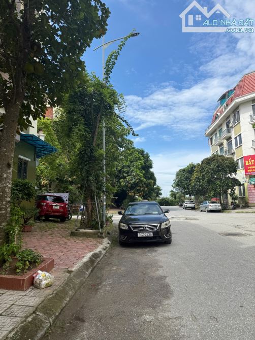 Bán Nhà LK KDT Văn Phú, Cạnh Góc View Đẹp Thoáng Đường To 77m 5 Tầng 16.5 Tỷ