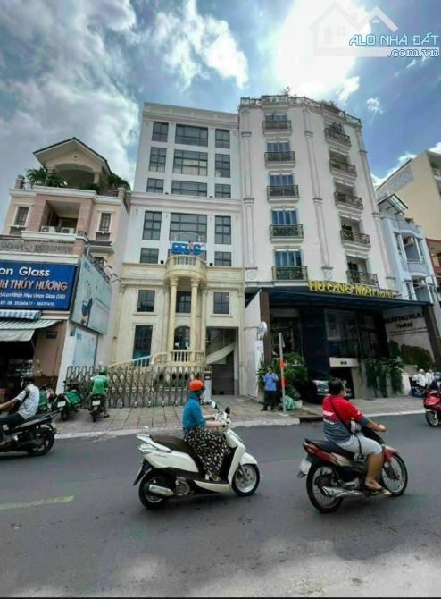 BÁN TÒA NHÀ 2 MẶT TIỀN – NGUYỄN PHÚC NGUYÊN, P.9, QUẬN 3 – DT : 1400M2 – GIÁ 100 TỶ