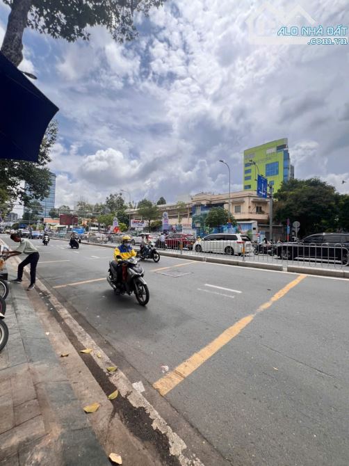 Hiếm nhất Quận 1 – MT Nguyễn Thái Học – Dt: 4 x 16m (65m2) – 4 tầng – HĐT 65tr – Giá 45T