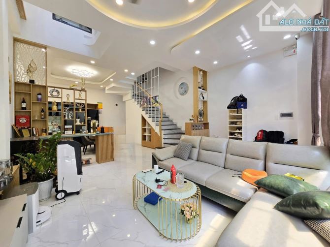 MTKD TRẦN KẾ XƯƠNG - DT 60 M2 - NGANG KHỦNG 8M - GIÁ 11.X TỶ