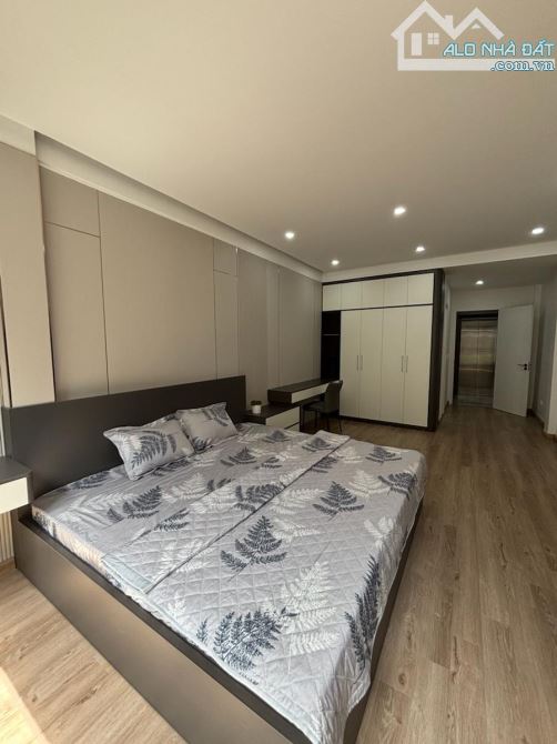 Bán Nhà Phố Cầu Giấy DT 47M 6 Tầng Thang Máy Ngõ Nông Gần Phố Full Đồ Ở Sướng