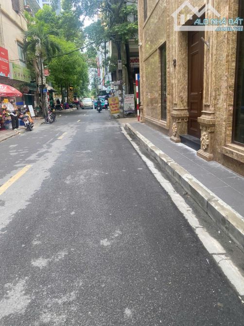 BÁN NHÀ PHÂN LÔ NGHĨA ĐÔ CẦU GIẤY – Ô TÔ TRÁNH – KINH DOANH – 15M RA PHỐ - GIÁ 17 TỶ