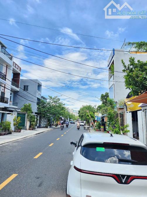 LÔ GÓC ĐẤT BIỂN MỸ KHÊ ĐƯỜNG LÊ HỮU TRÁC 265M2 NGANG 11M - GIÁ 85 TRIỆU / M2. GỌI HƯƠNG