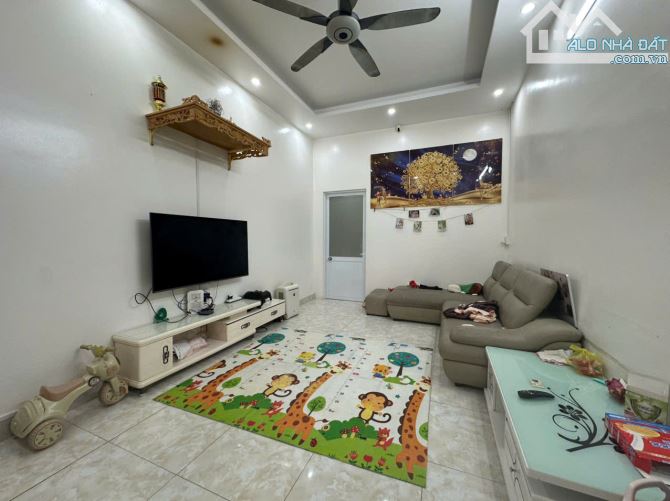 CẦN BÁN CĂN NHÀ CẤP 4 ĐẸP PHỐ BÙI THỊ XUÂN -HẢI DƯƠNG