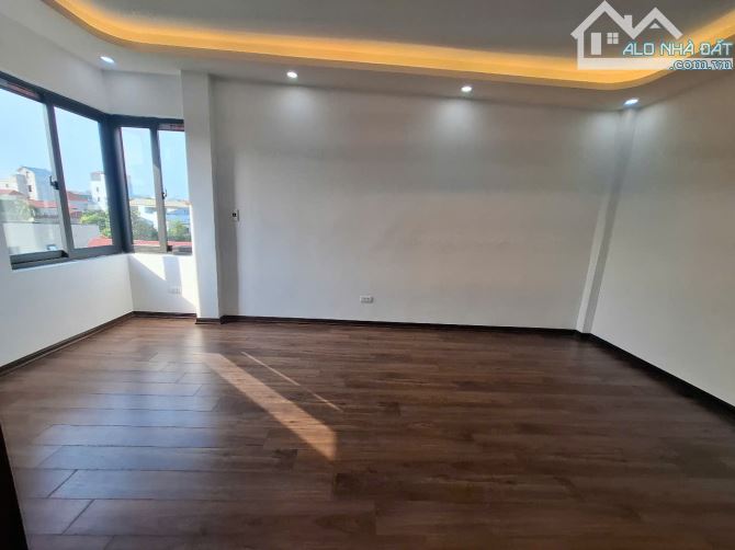 BÁN NHÀ NGỌC HỒI 32M² 5 TẦNG, SỔ ĐỎ SẴN, GẦN Ô TÔ GIÁ CHỈ CÓ 4.2 TỶ