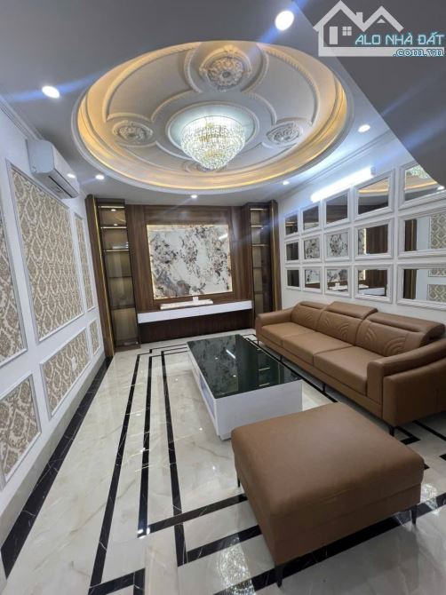 SIÊU PHẨM PHÂN LÔ HOÀNG VĂN THÁI, GARA Ô TÔ, NHÀ MỚI, THANG MÁY, 50M2 VIP THANH XUÂN 17 TỶ
