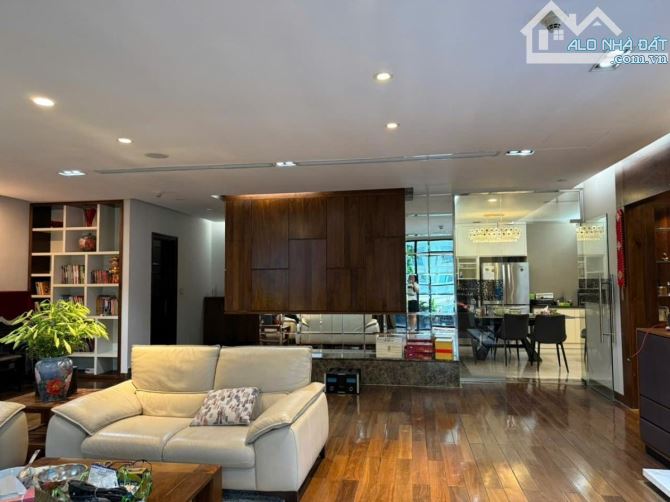 KHUẤT DUY TIẾN_THOÁNG TRƯỚC & SAU_VỈA HÈ ĐÁ BÓNG_CHỦ MỚI MUA XÂY TOÀ BUILDING KD TUYỆT ĐỈN